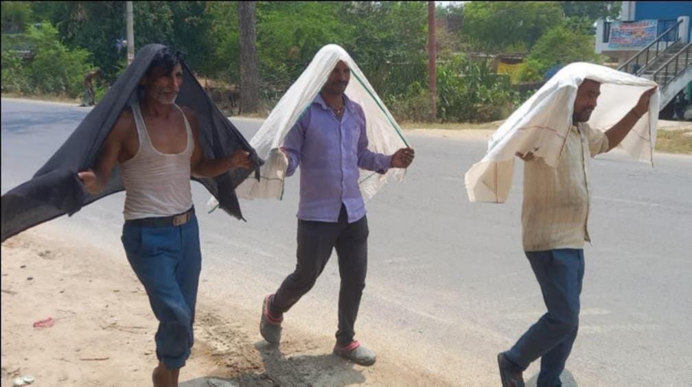 Temperatures reached 44.2 degrees Celsius, with schools and hospital counters closing at 11 am