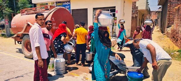 Dry throats... leaving water supply for a day in half the villages, underground water is quenching thirst in 114