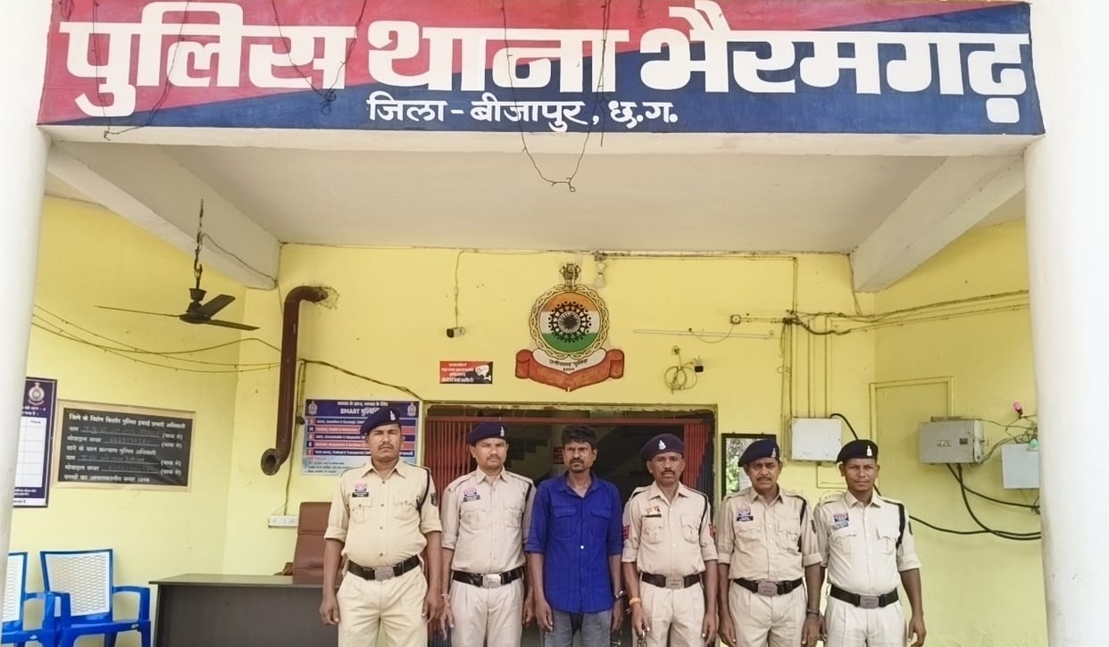 parivarik vivad me bhatije ne chacha ki kar di hatya, ek any ghayal