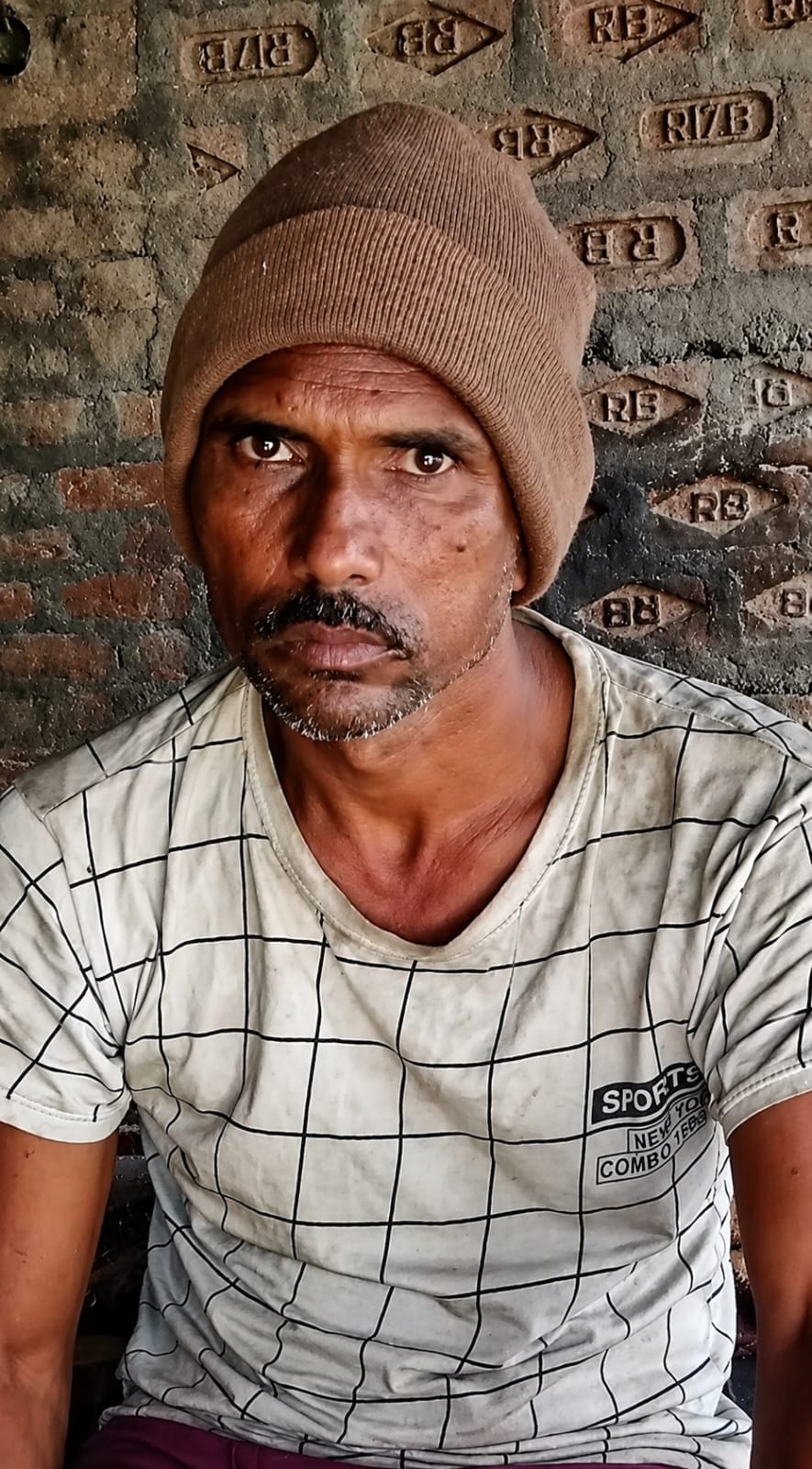 Watchman's Son Found Unconscious Near Liquor Shop; Dies