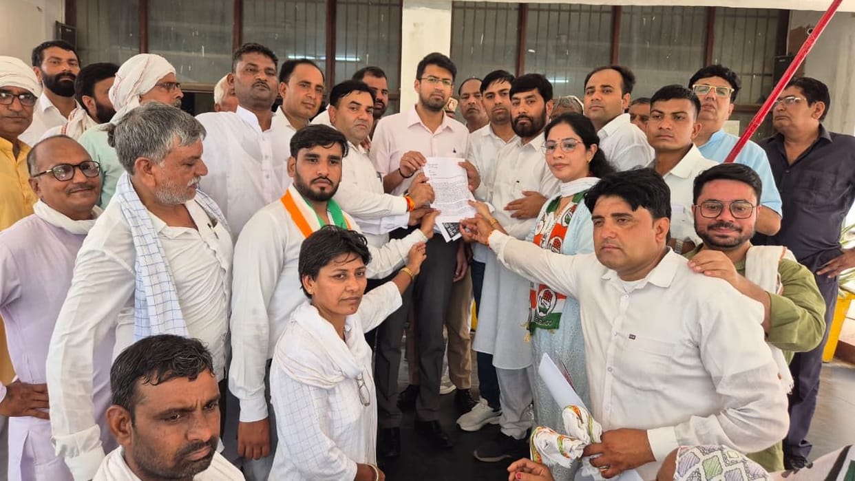 Congress Takes to the Streets to Protest Paper Leaks and Rising Petrol-Diesel Prices