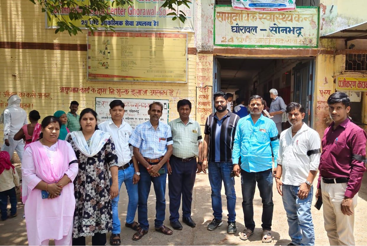 NHM contractual employees continued their protest for the second consecutive day by wearing black armbands.
