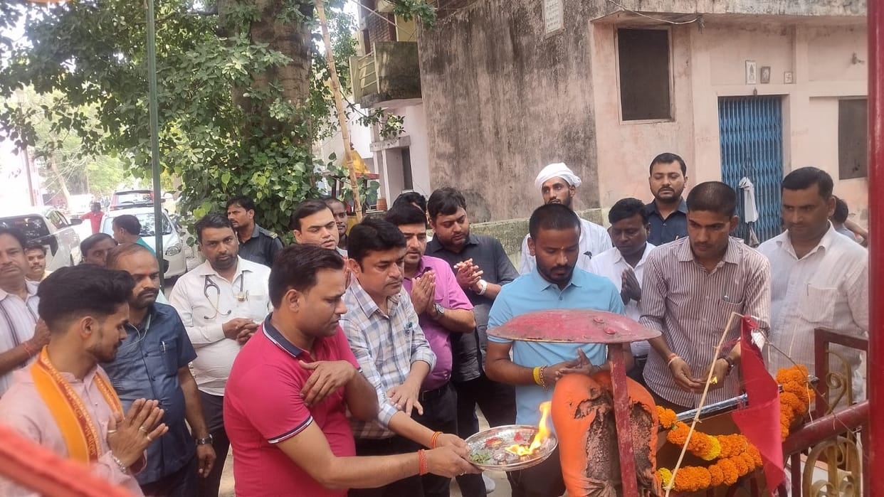 Bhandara organized on Bade Mangal