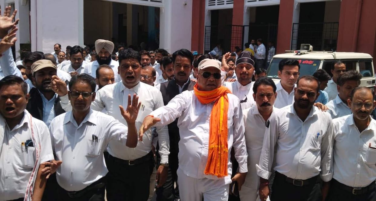 Demand for Action Against Police Personnel Responsible for Lathi-charge on Advocates