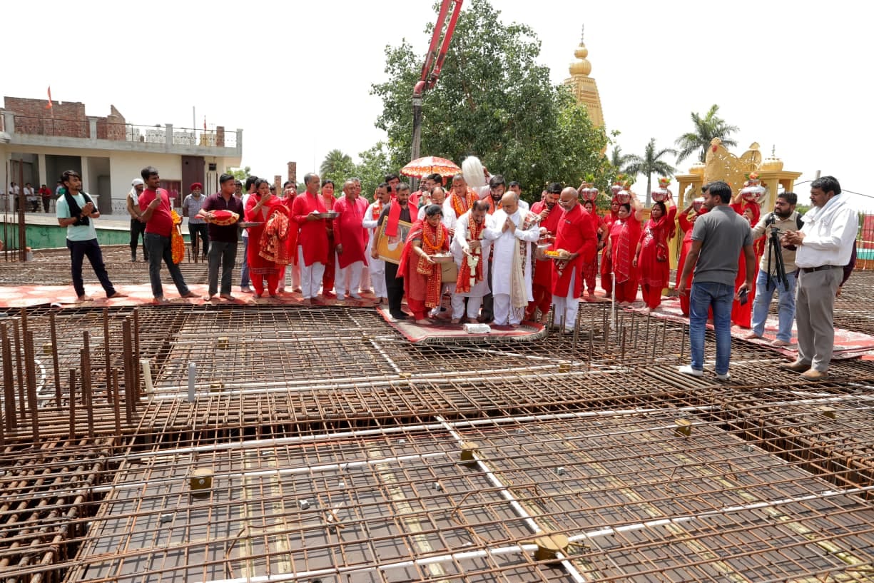 The lintel of the 51 feet high Maa structure was laid at the Mahagaurava site in Shaktipeeth.