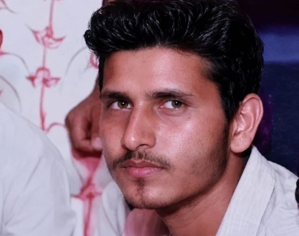 An army soldier hanged himself to death in Nehrugarh village.