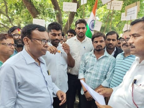 Residents of 30 villages arrived with placards demanding the Sujaikunda bridge.