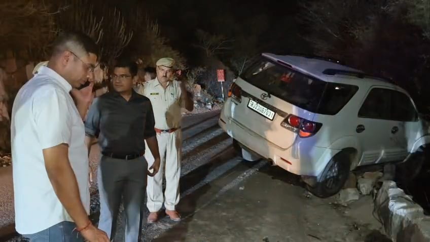 Ajmer News: Questions Over Police Action in Pushkar Valley Crash, Accused Still Absconding After 36 Hours