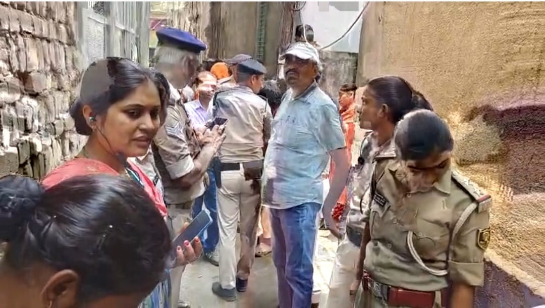 four injode in fire in Patna