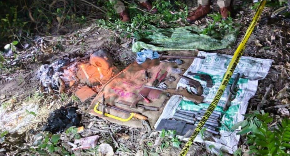 Encounter with Criminals Manufacturing Weapons; One Shot