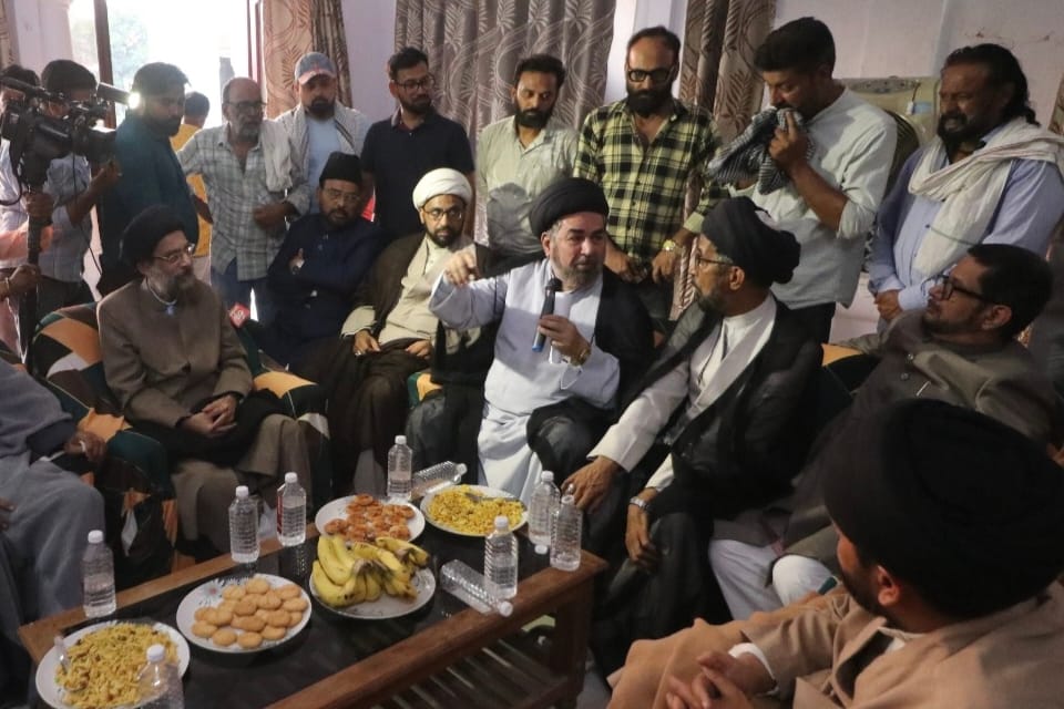 Shia community protests parking plan near Lazeez Gali