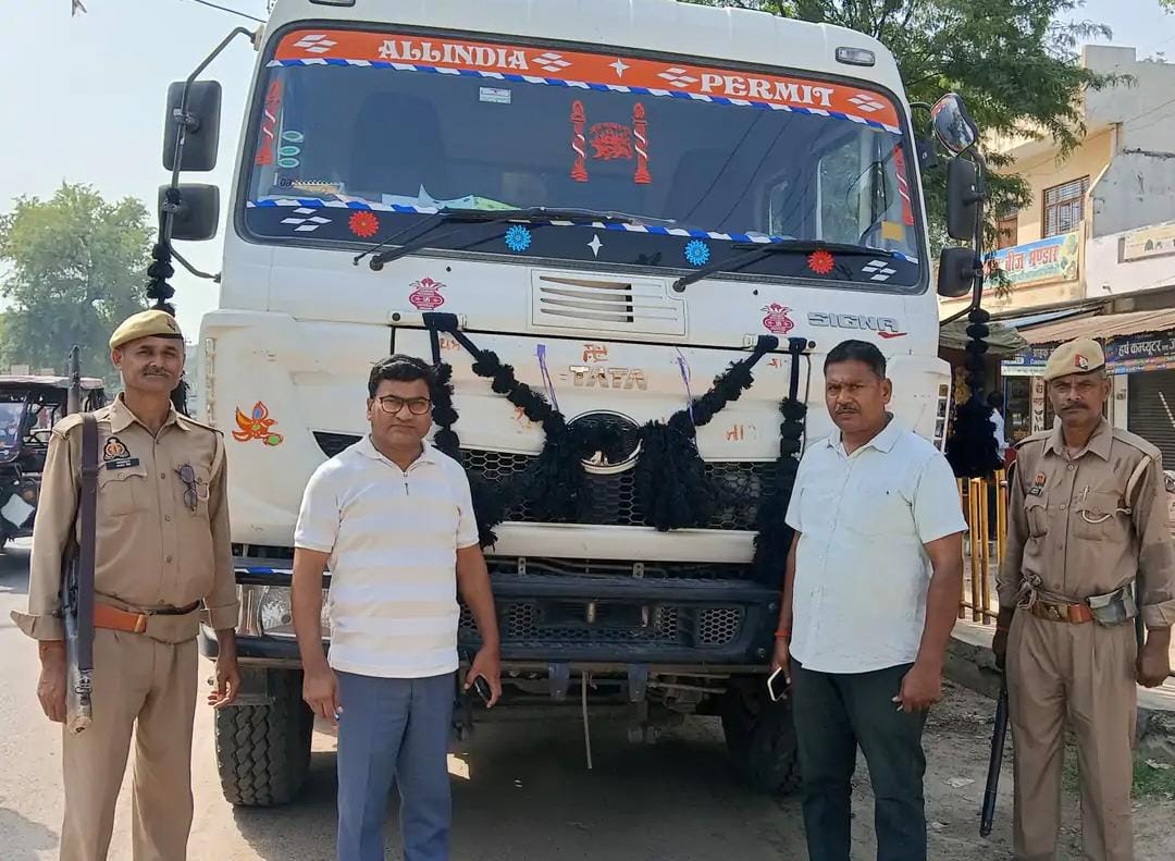 SDM seized overloaded sand dumper