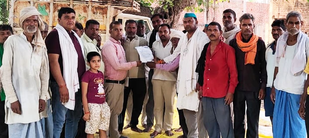 The Farmers' Union submitted a memorandum to the Junior Engineer.