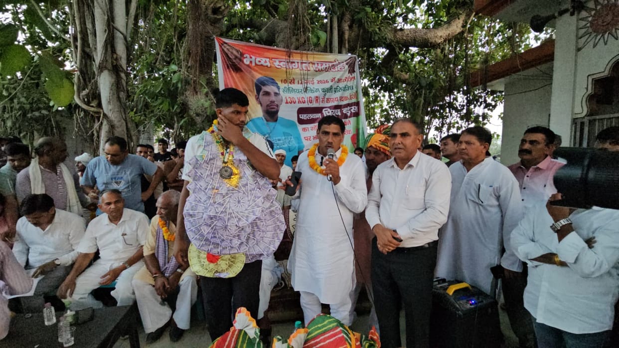 Wrestler Piyush Honored for Winning Bronze Medal at National Wrestling Championships
