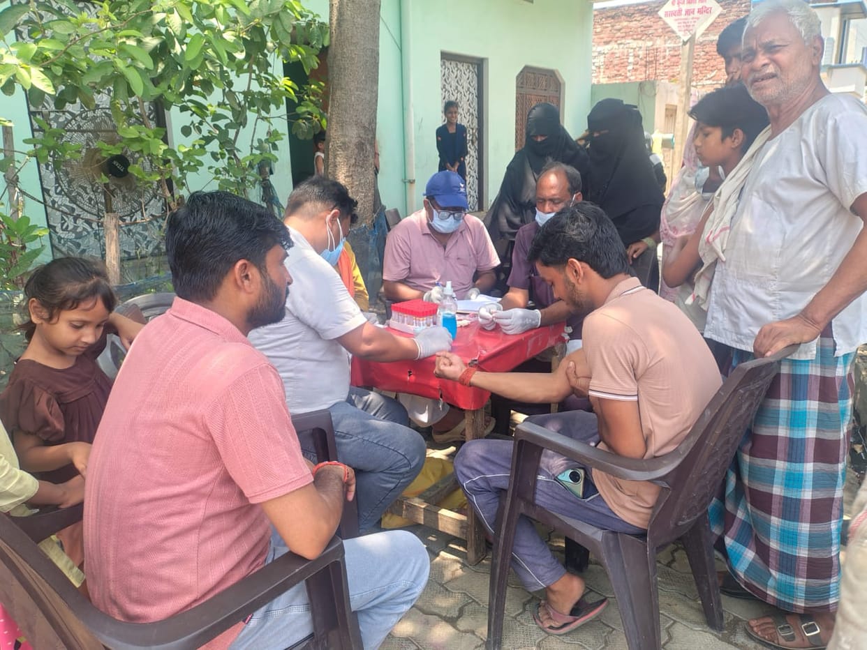 11 members of a family, including parents and daughter, were found infected with hepatitis