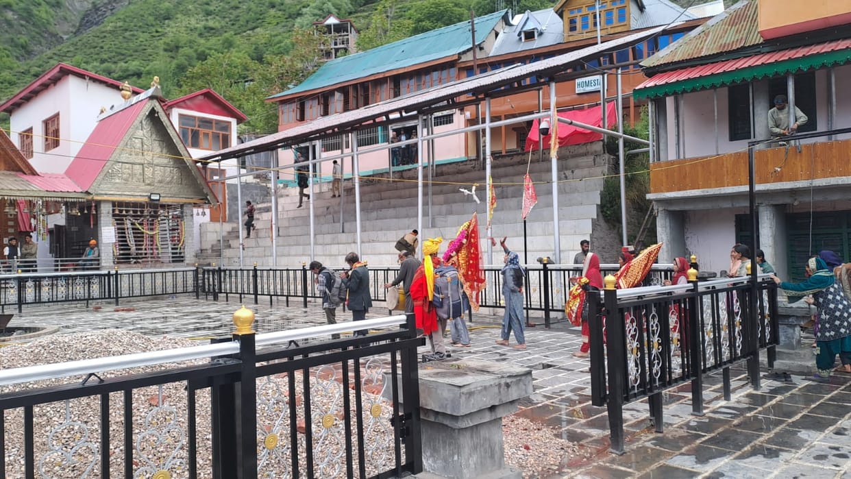 Chhadi Yatra reached Mindhal Mata Temple from Jammu