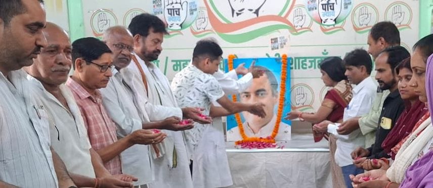 Rajiv Gandhi remembered on his death anniversary.