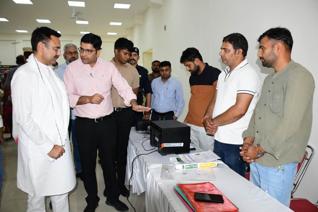A commendable initiative to connect slum children with the mainstream: Kalyan