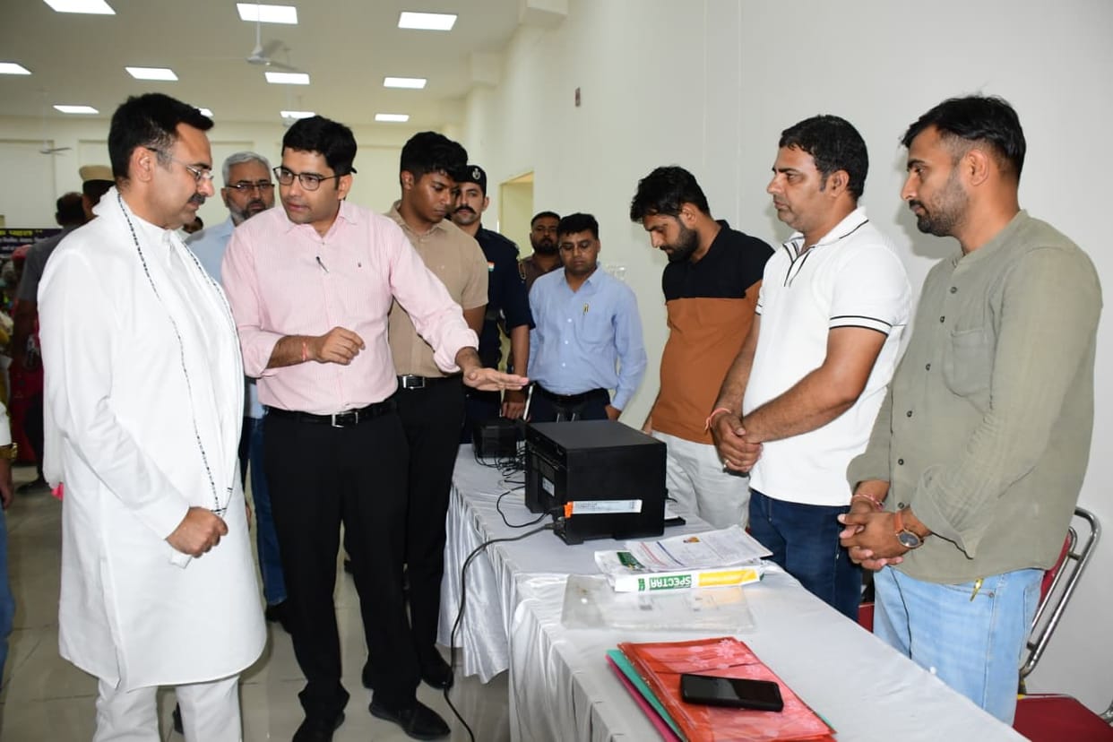 A commendable initiative to connect slum children with the mainstream: Kalyan