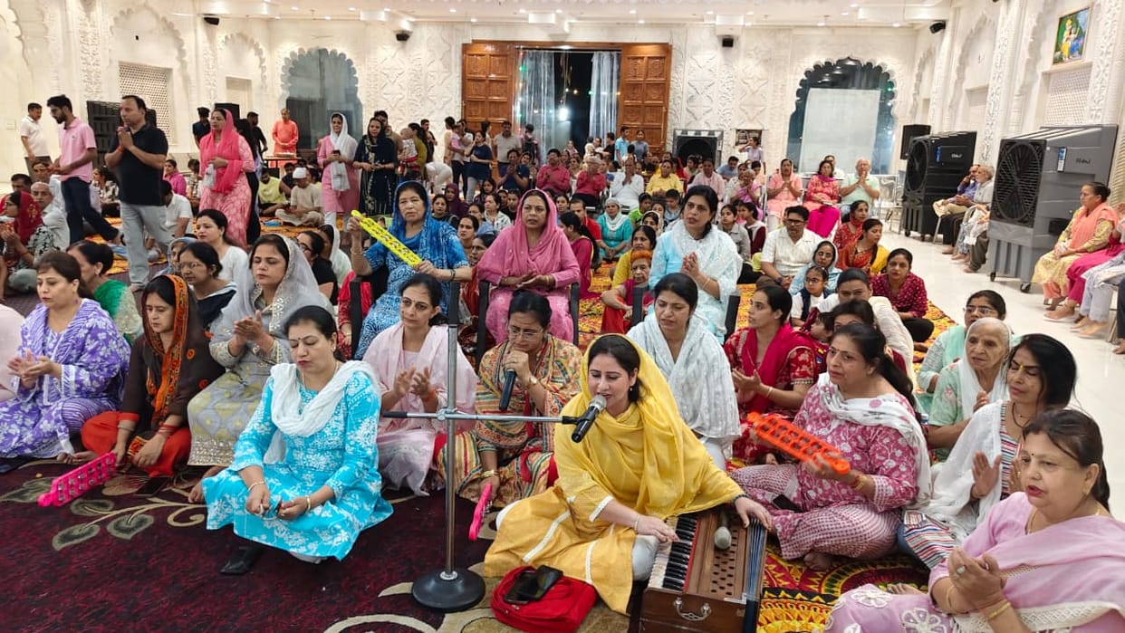 Renunciation of ego is necessary for the blessings of God: Braj Kishore