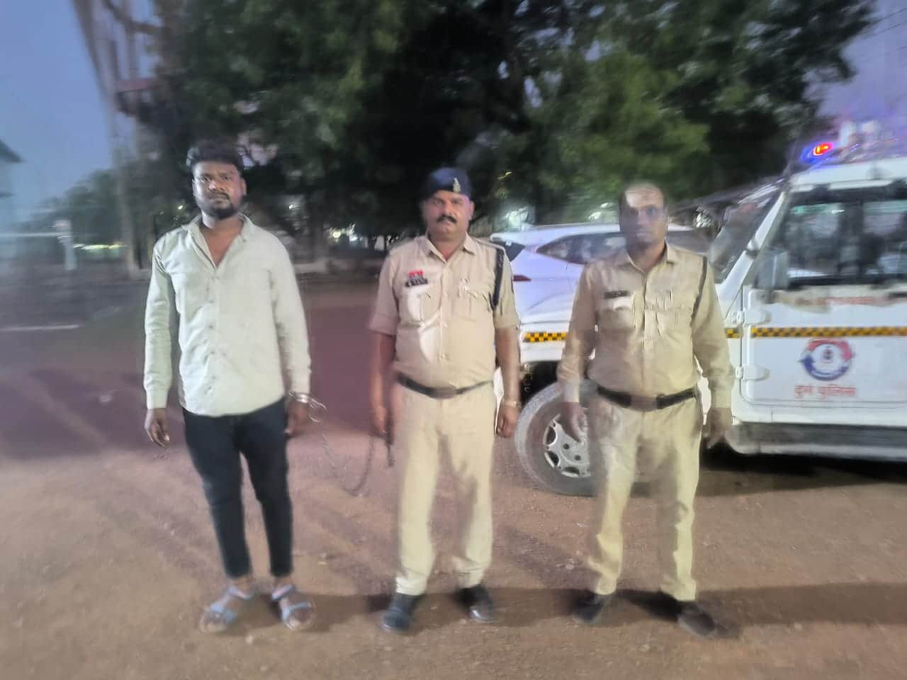 धोखाधड़ी करने करने वाले 2 आरोपी गिरफ्तार।