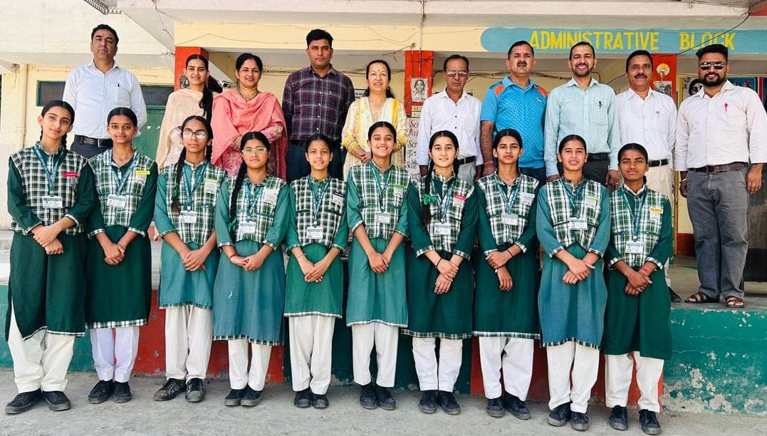 Anchal became the head girl in Uchhagaon School, Kunihar.