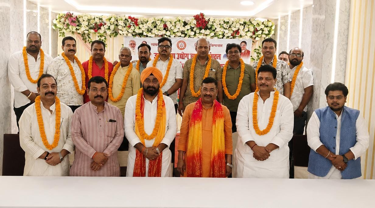 Satwinder Pal became the District President and General Secretary of Development of Uttar Pradesh Industry Trade Organization.