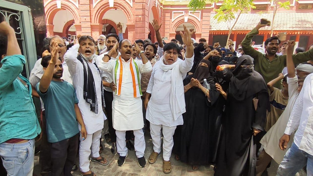 Congress protests against power crisis