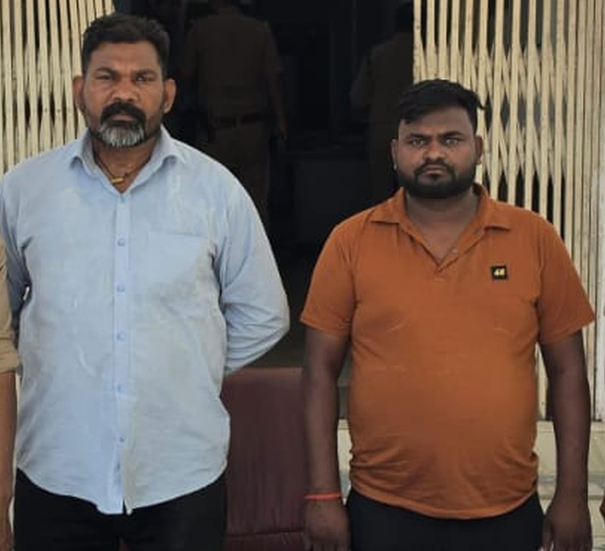 Two Interstate Conmen Arrested for Fraudulently Selling Fake Gold Coins