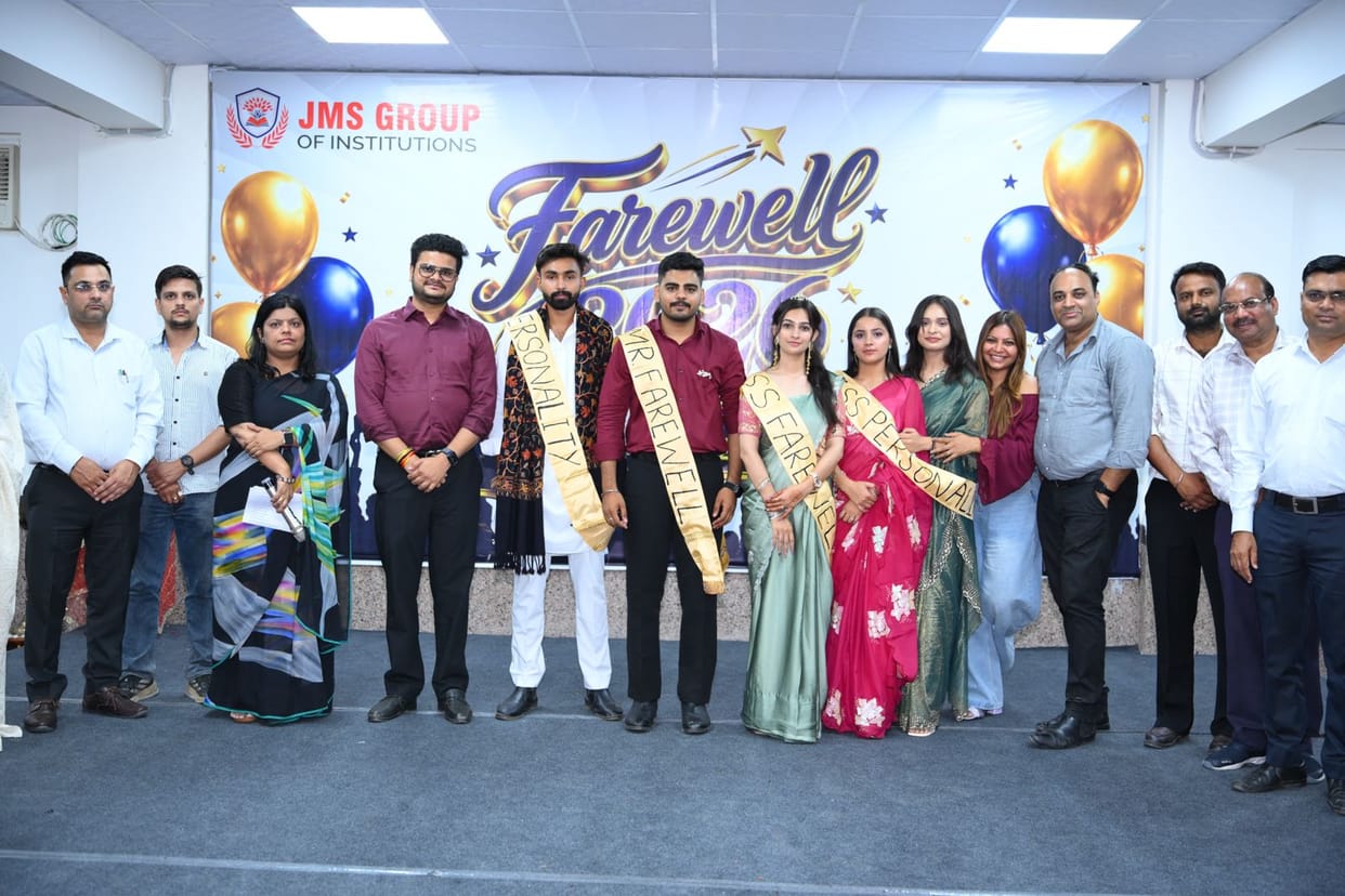 Harshit became Mr. Fresher, Khushi was crowned Miss Fresher