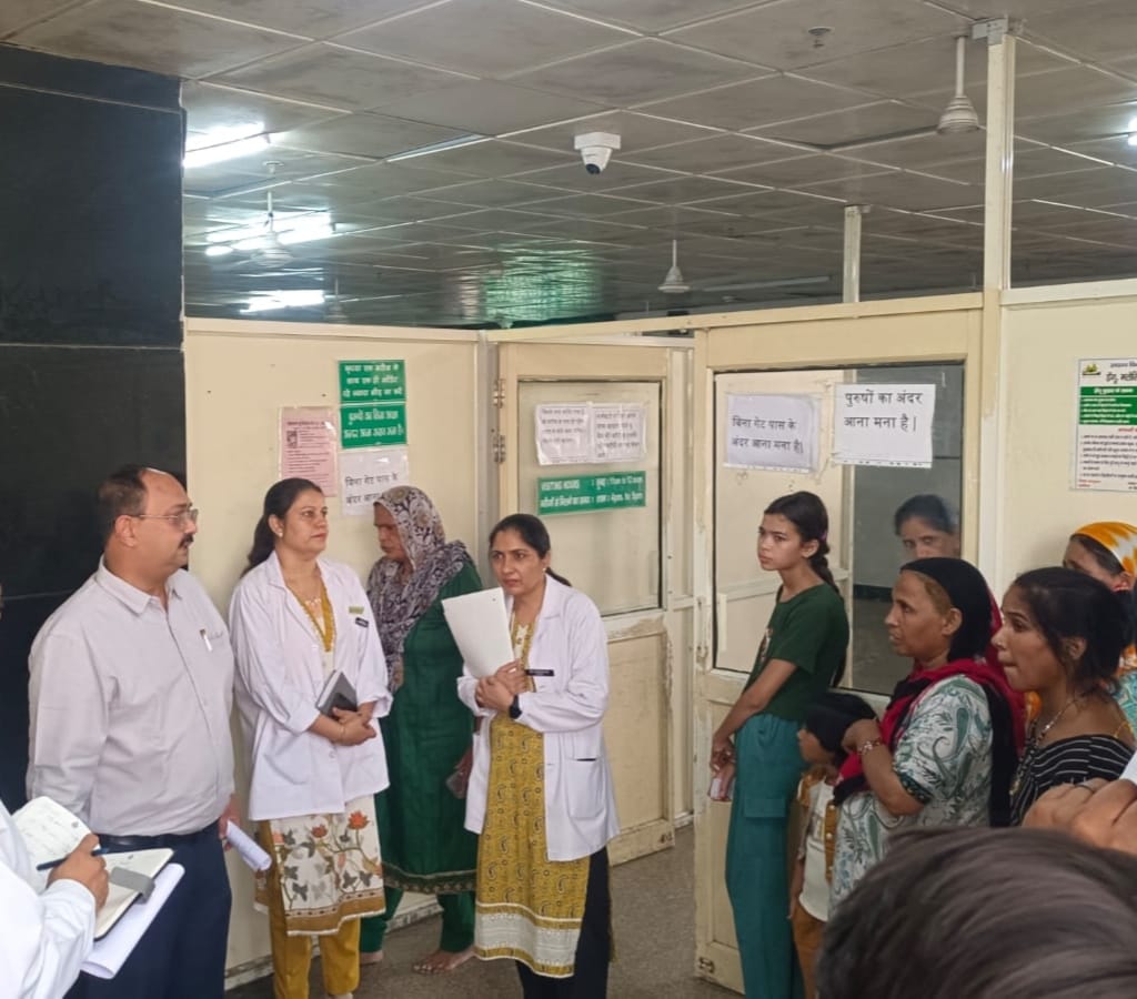 The Director of the Health Department expressed his displeasure over the lack of cleanliness.