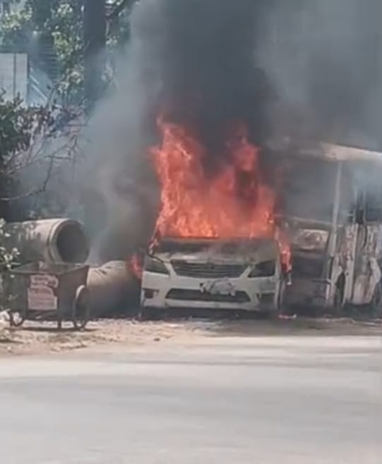 Seized vehicles caught fire in front of Line Bazaar police station, 4 burnt to ashes