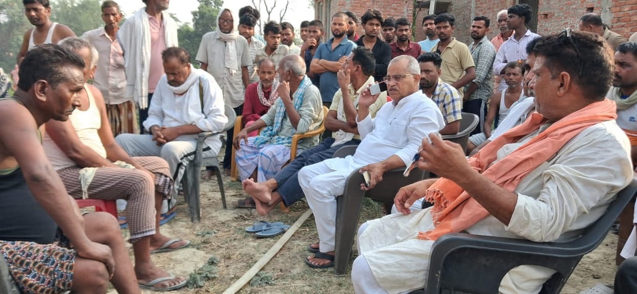 Bike-borne miscreants opened fire on two youths, one dead, one injured