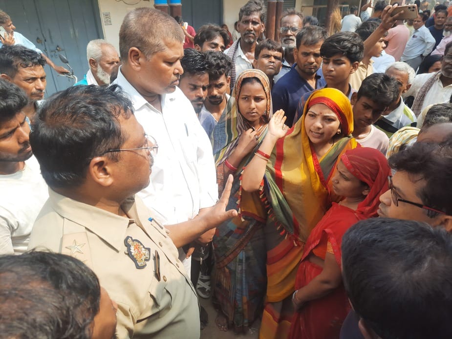 Ruckus erupts over death of youth injured in fight, funeral halted