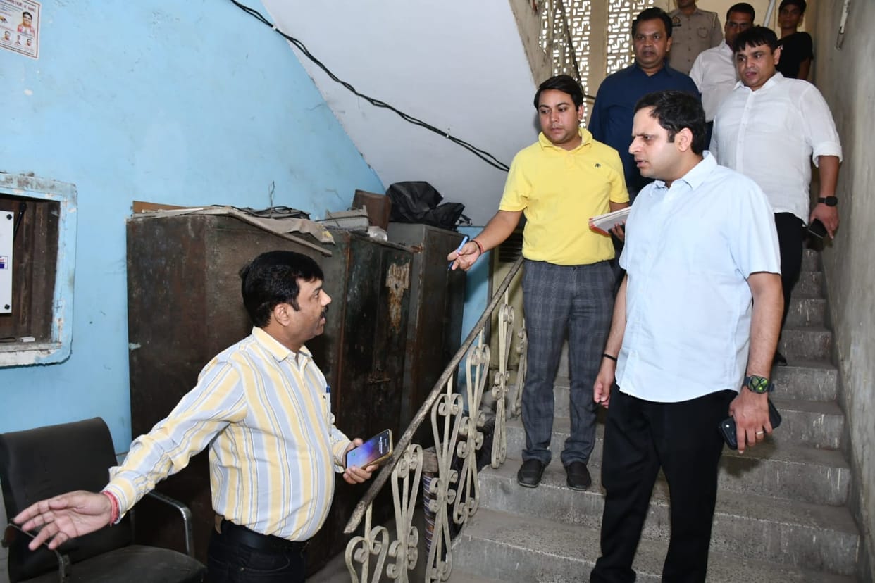 Zonal in-charge and tax superintendent found absent, one day's salary withheld