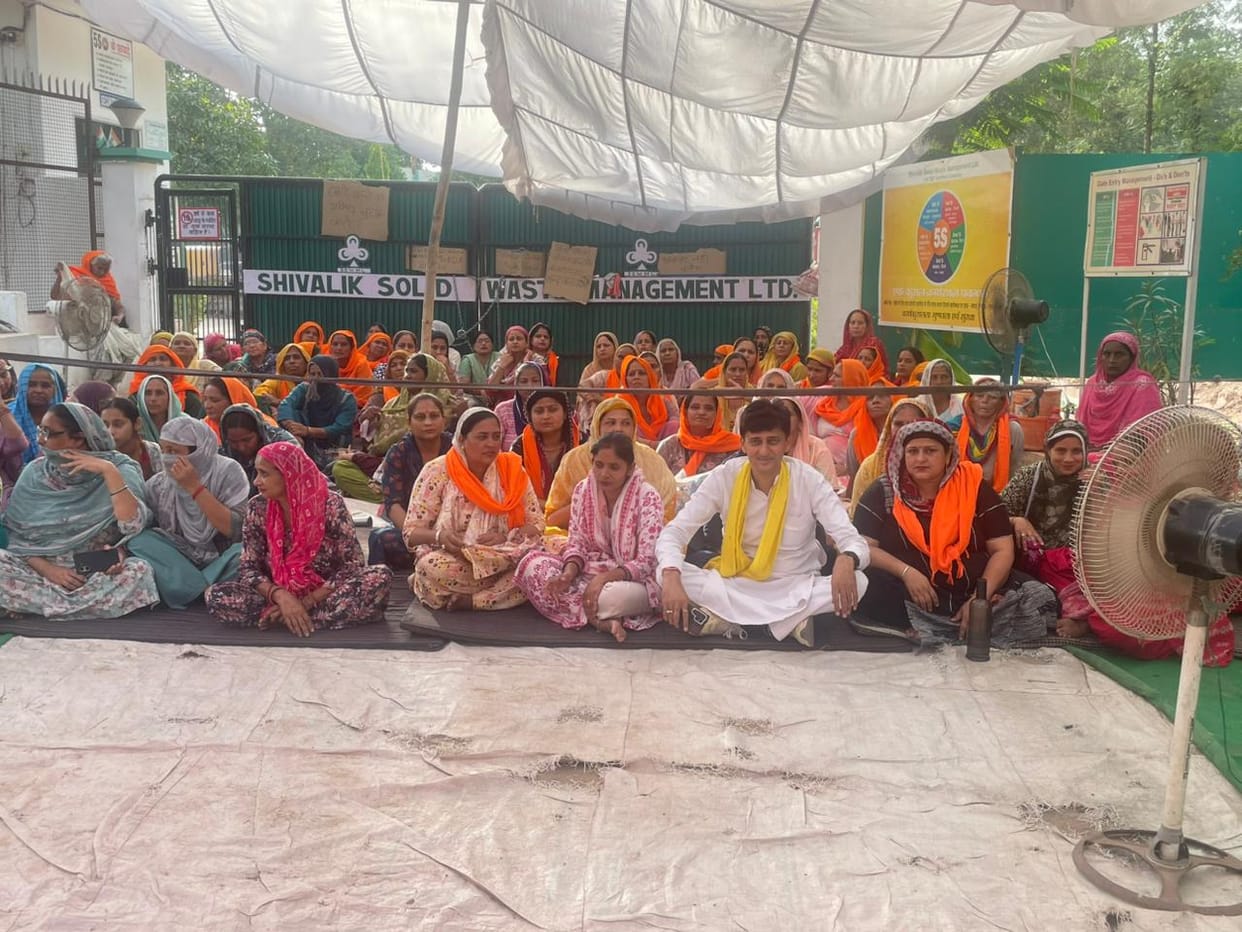 The protest against the Solid Waste Management Company continued for the fifth day.