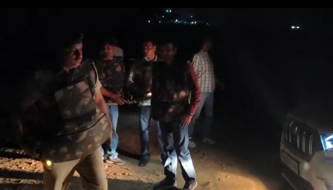 Two wanted men arrested in police encounter