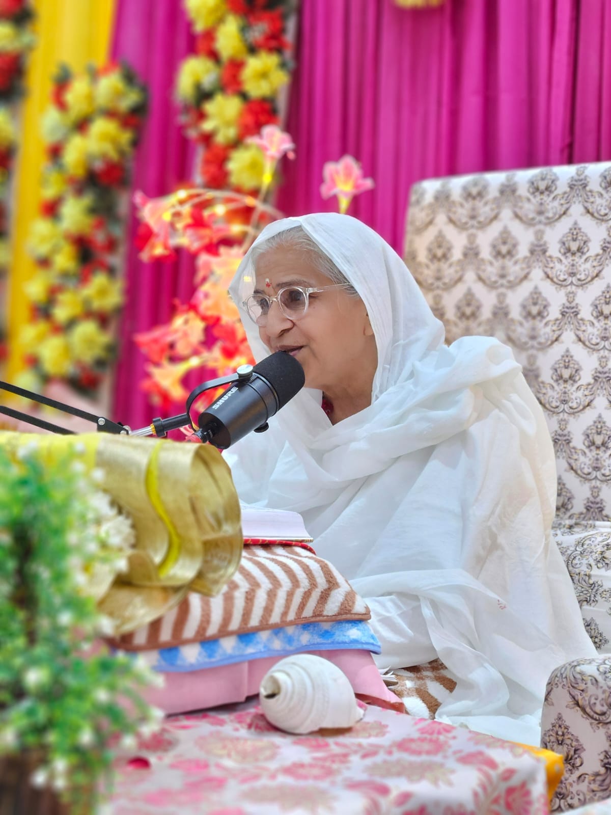 Kanta Maharaj narrated the Parikshit-Shukdev episode.