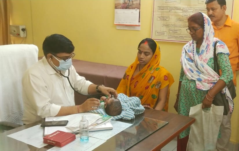 50 children with throat infections and 15 children suffering from diarrhea are coming to the hospital daily