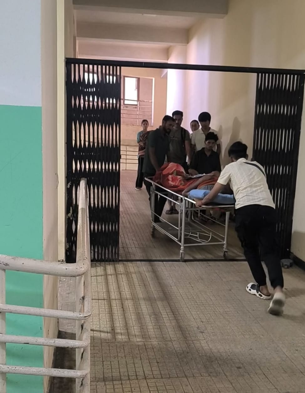 Lifts in Tanda are causing pain worse than illness