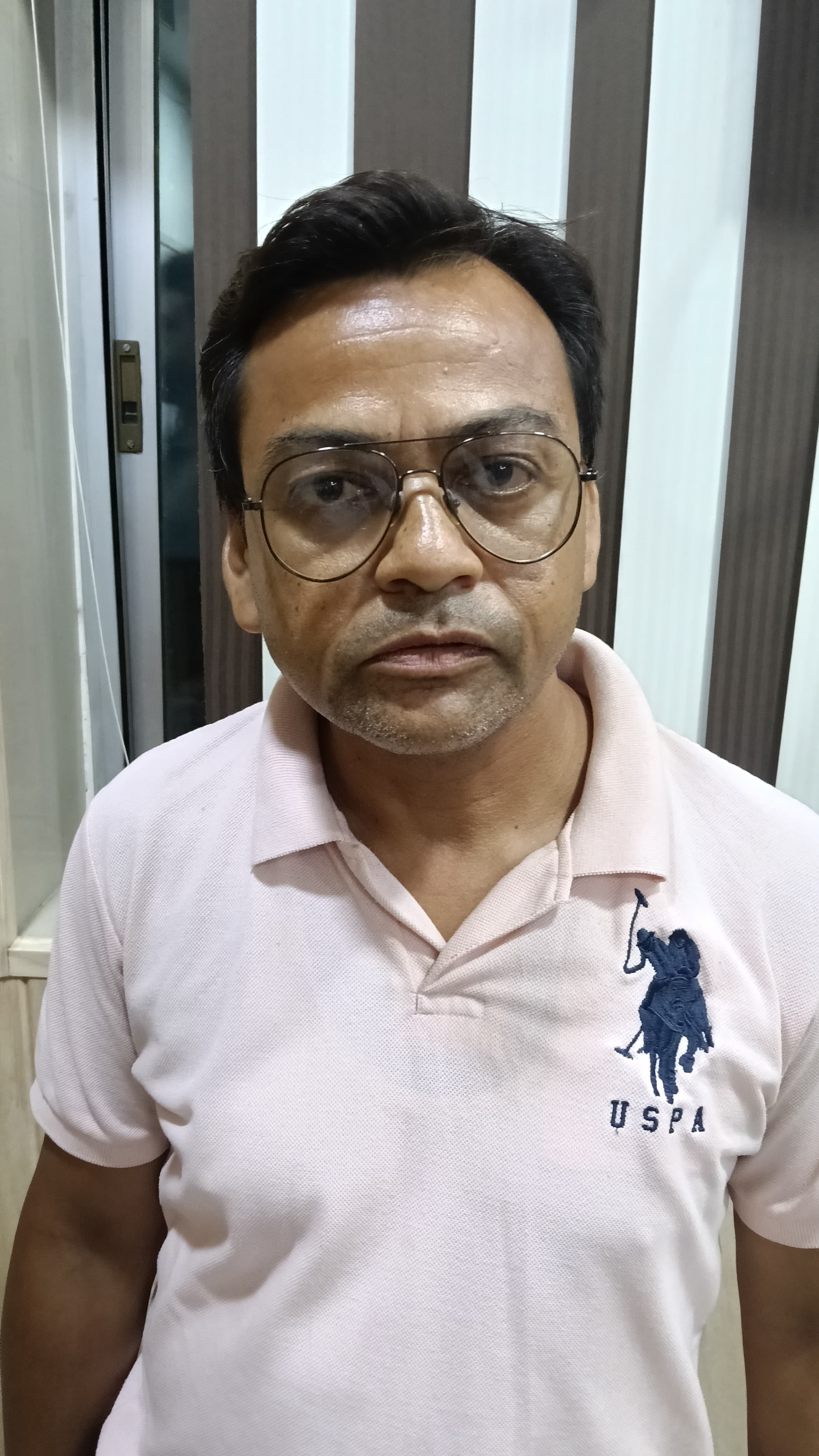 धोखाधड़ी करने वाला आरोपी गिरफ्तार।