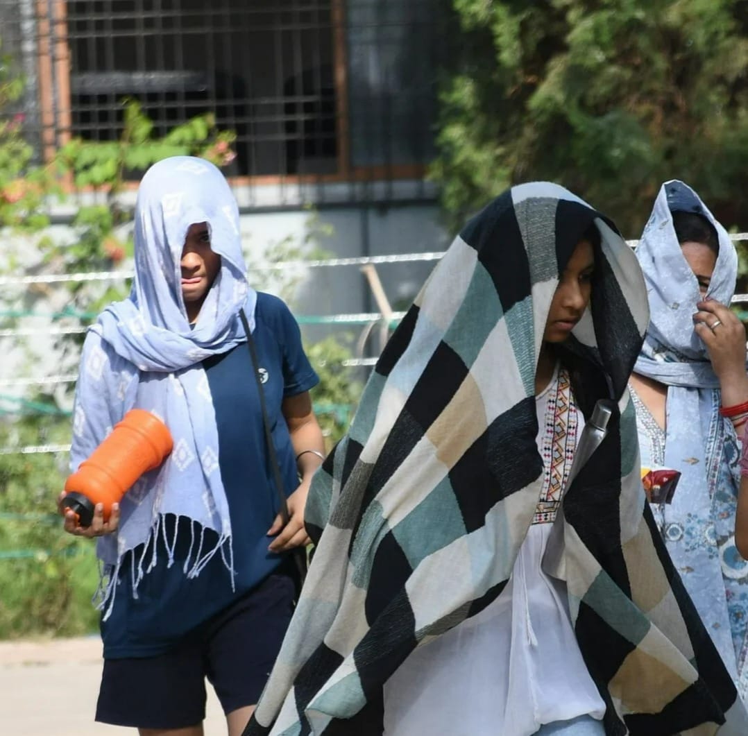 Day-long heat wave affects normal life