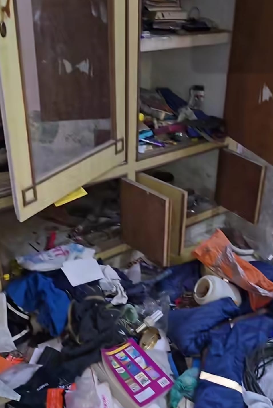 Silver idols and other items stolen from a vacant house by breaking the lock