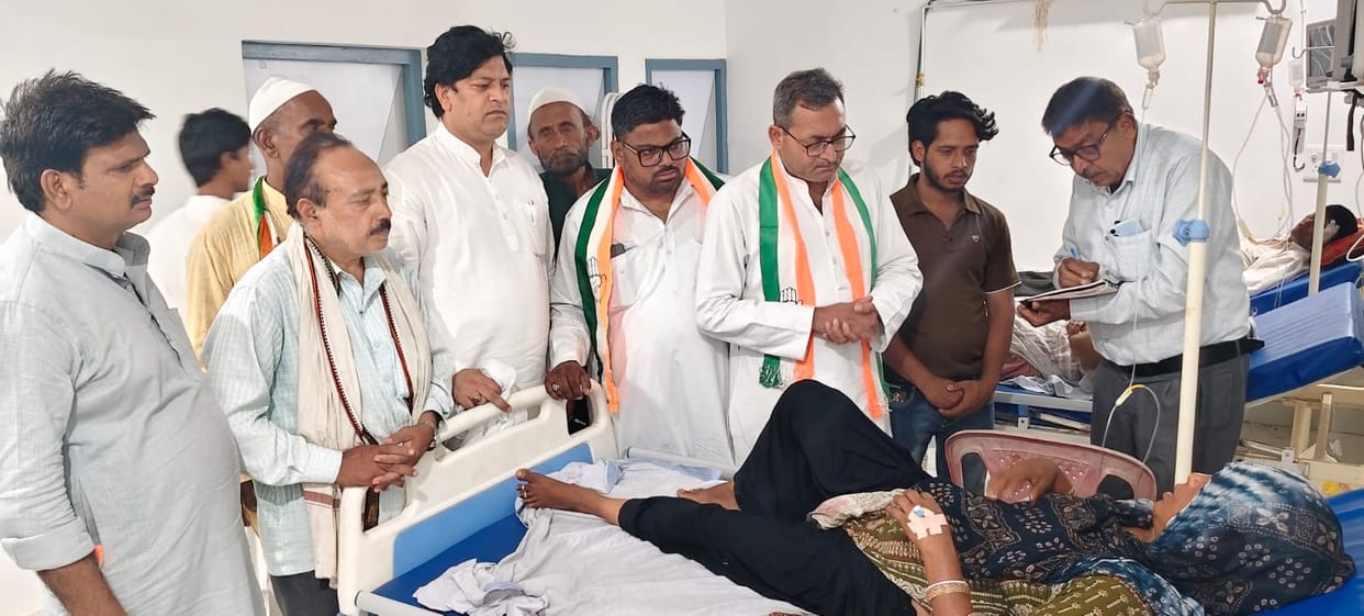 Congress leaders met the victims and said that common man is not safe in UP.