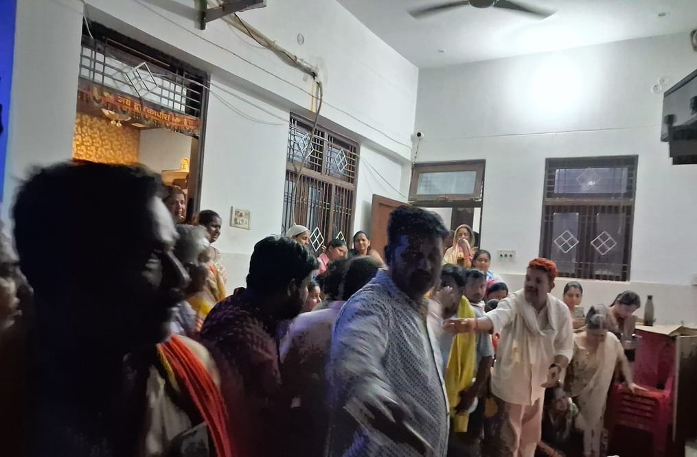 There was chaos due to the arrival of three dead bodies simultaneously