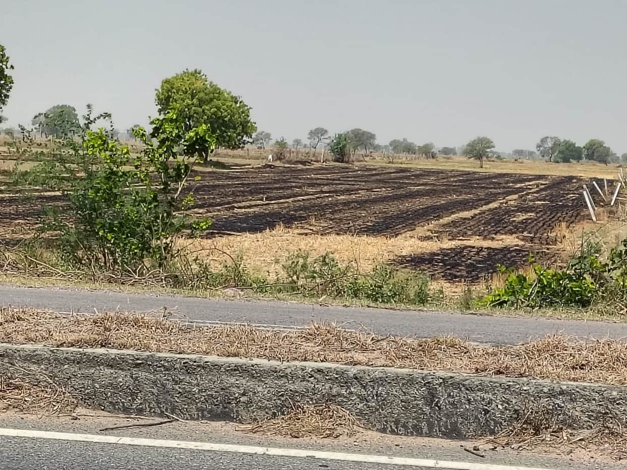 Crop residues burn at night, people suffer throughout the day