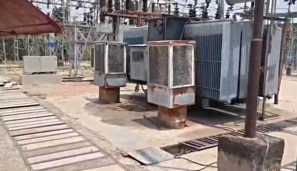 फोटो-17-उपकेंद्र में प्रत्येक ट्रांसफार्मर में लगे कूलर। संवाद