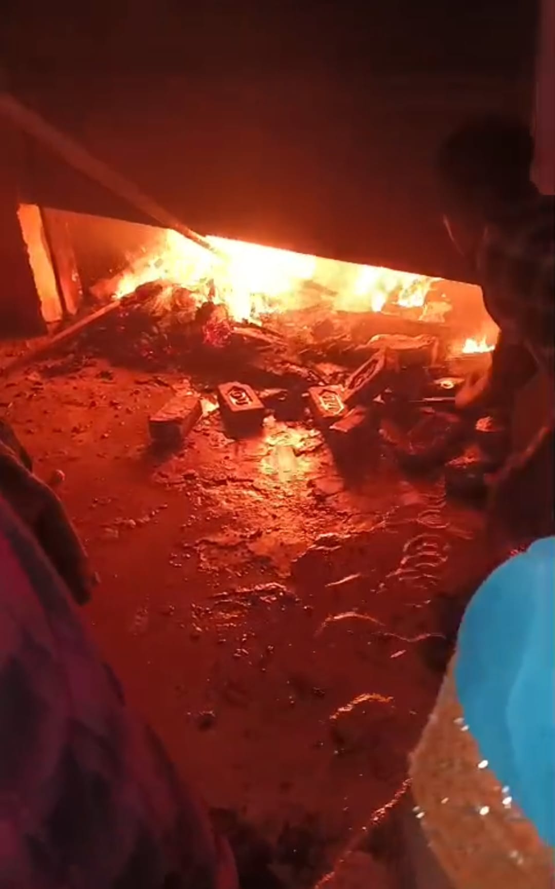 Mobile shop and public service center burnt in the fire