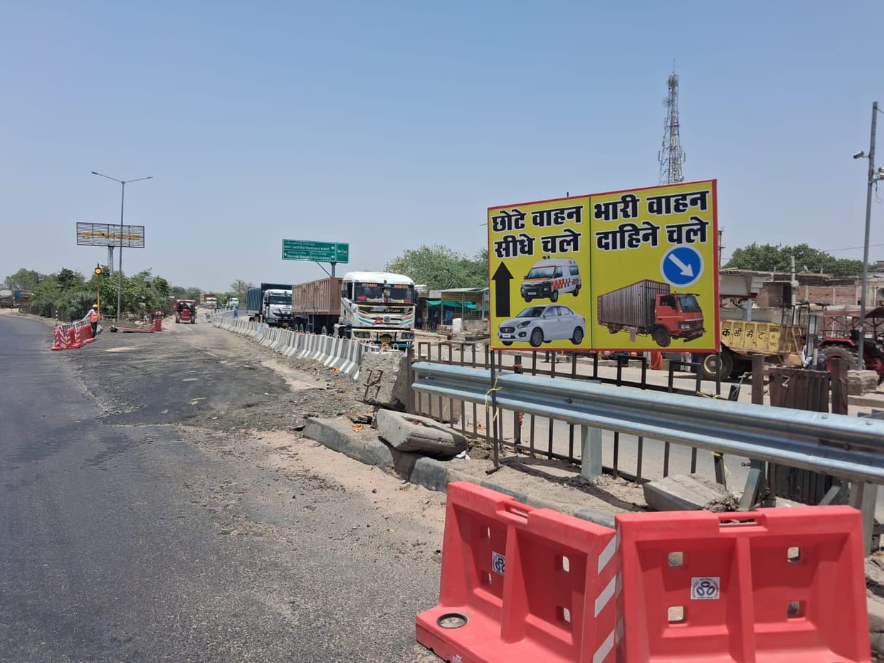 Heavy vehicle movement on the old Yamuna bridge will be stopped for two months.
