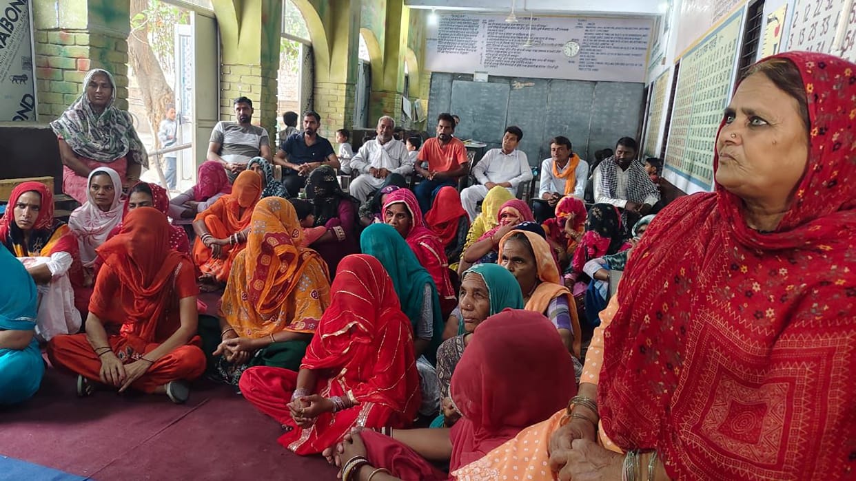 Summer vacation begins in schools, children are happy, they will listen to stories from their grandparents